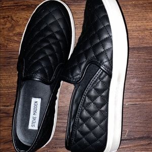 Steve Madden slip on sneakers black